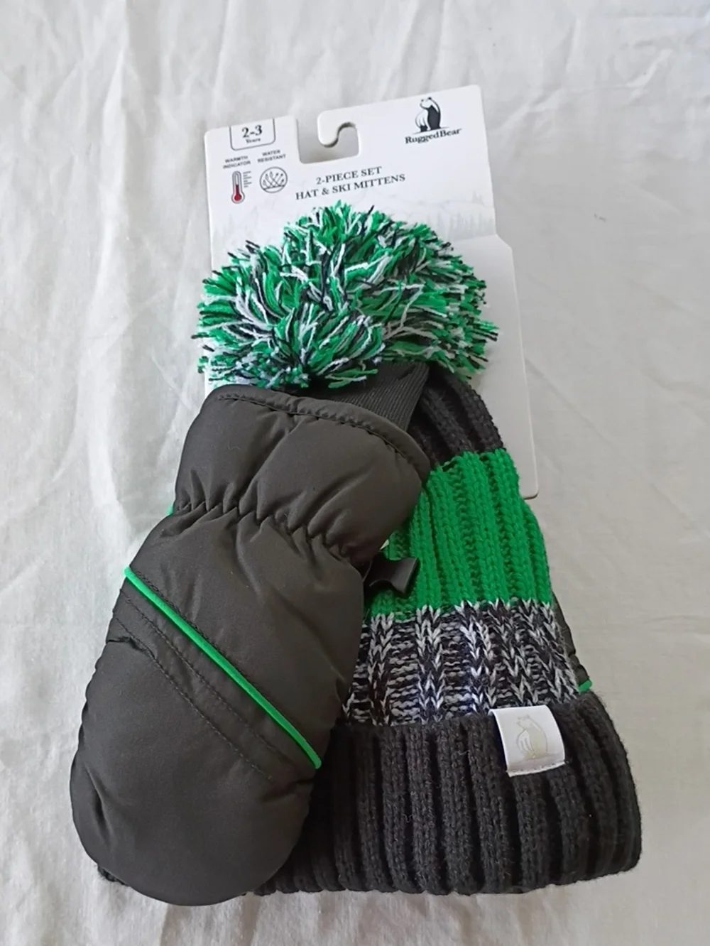 NWT Rugged Bear Kids Green & Charcoal Pom Hat Matching Ski Mittens 2-3 Year Boy